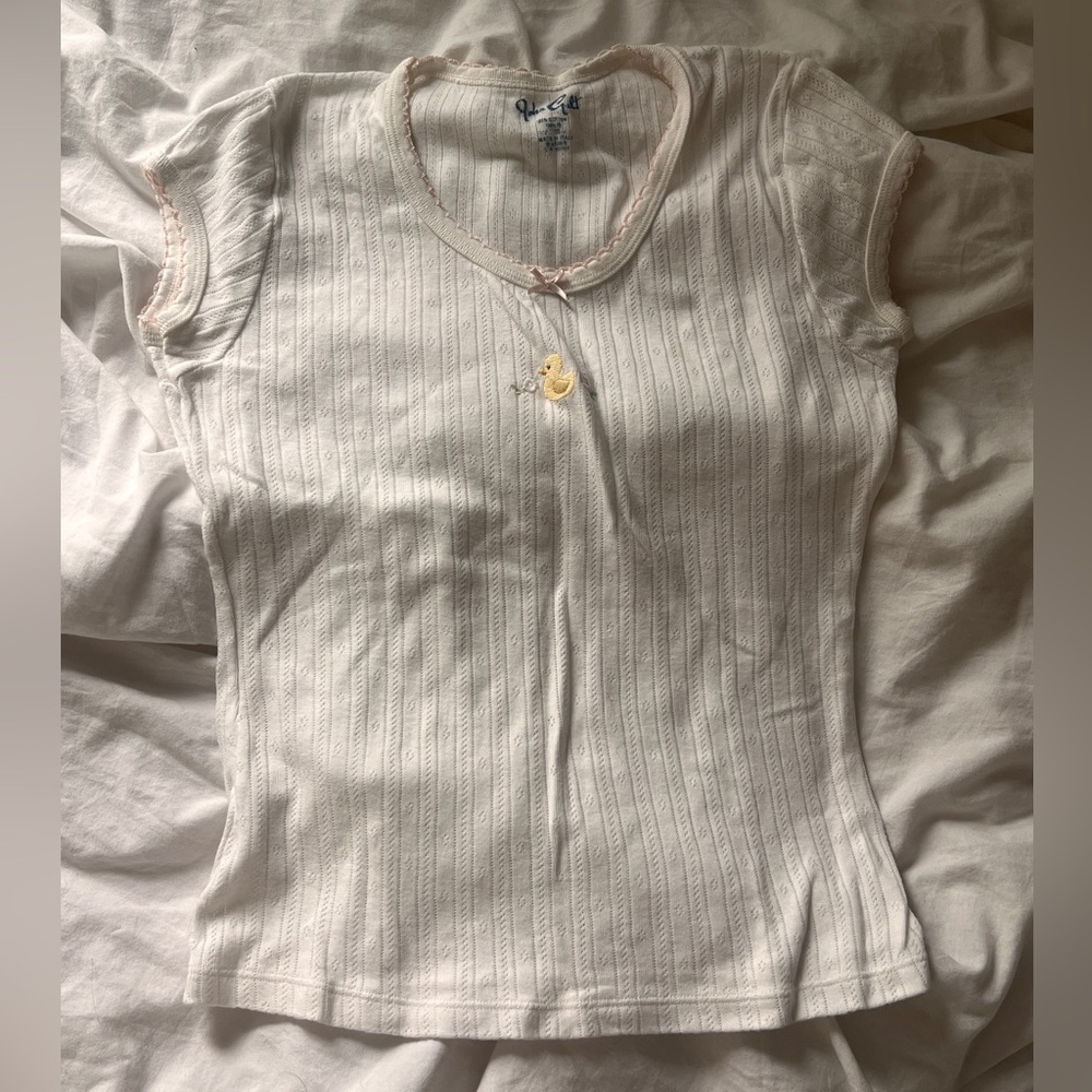 Brandy Melville baby tee